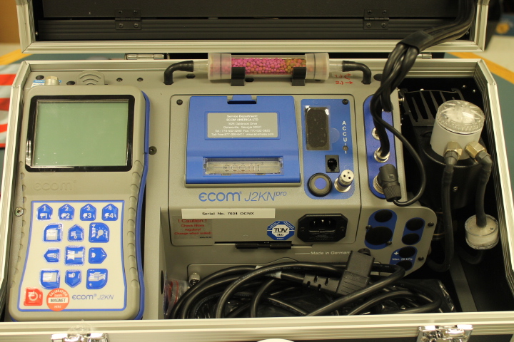 ECOM J2KN Portable Emissions Analyzer – Like New - We Analyzer